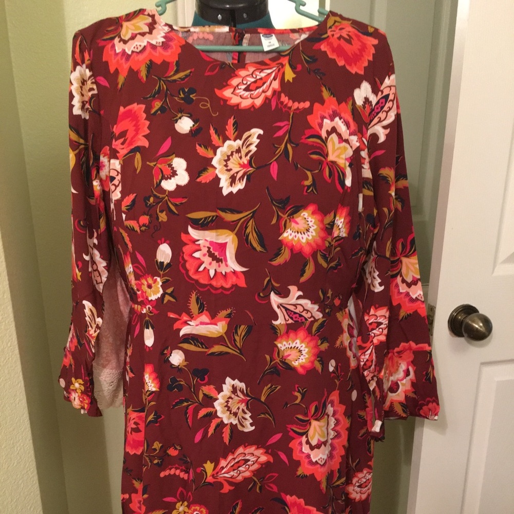 *REDUCED*NWT Old Navy Size 18 floral dress.